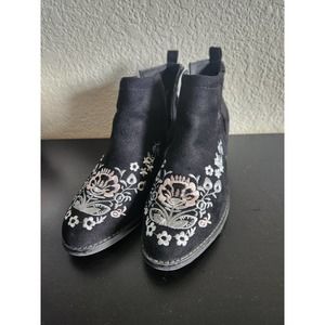 Olivia Miller Rosedale Embroidered Floral Booties 8